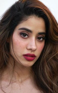 Red Lace Corset, Indian Makeup Looks, Bollywood Makeup, Corset Maxi Dress, Easy Photography Ideas, Punk Makeup, Soft Makeup Looks, Janhvi Kapoor