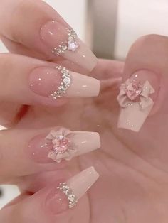 There's a new beauty trend taking over Instagram and it's absolutely stunning. Say hello to "quartz nails". Girly Acrylic Nails, Blush Nails, Pink Acrylic Nails, Dream Nails, Cute Acrylic Nails