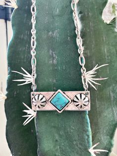 Add a touch of southwestern flair to your style with this faux turquoise bar necklace. Aesthetically unique and craftsmanship-focused, this piece features a beautifully intricate pattern to show off your boho-chic side.  18″+3″ Necklace Western Bar, Boho Bar, Turquoise Bar Necklace, Turquoise Bar, Casual Bodysuit, Southwest Jewelry, Accessories Rings, Bar Necklace, Cute Jewelry