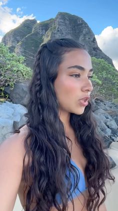 #sienna #summer  #beach  #moana  #liveactionmoana #summerstyle Cute Hairstyles For School, Vacation Hairstyles, Summer Haircuts, Beach Hairstyles For Long Hair, Hairstyles For Layered Hair, School Hair, Hairdos For Curly Hair, Hairstyle Inspo, School Hairstyles