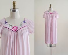 A darling pastel pink silky nylon nightgown and robe set, with both pieces more or less identical. They feature vibrant floral embroidery at the neckline, flutter sleeves, and the robe has side pockets. ☛ m e a s u r e m e n t s ☚ Size marked: M Bust: 48 Waist: 48 Hips: 54 Shoulders: 13 Length: 38 ☛ d e t a i l s ☚ Era: 1980s Material: nylon Brand: Vanity Fair Condition: excellent ☛ v i s i t t h e s h o p ☚ https://etsy.me/2Nd23kg ☛ instagram ┇ poppycockvintage ☛ facebook ┇ poppycockvintage Spring Wedding Pink Nightgown, 80s Vanity, Pink Nightgown, Nightgown Sets, Diy Scarf, Rose Pastel, Womens Pyjama Sets, Flutter Sleeves, Vanity Fair