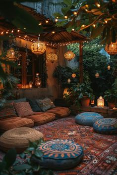 a living room filled with lots of plants and lights