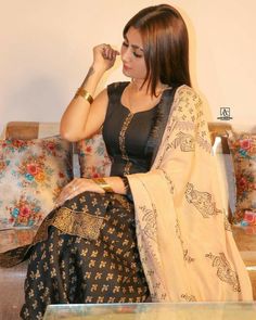 Simple Dress Casual, Simple Dress, Actress Pics, Desi Beauty, Simple Dresses, Beauty Hacks, Casual Dresses