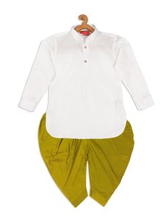 VASTRAMAY SISHU Boy's White & Light Green Kurta With Dhoti Pant Set This elegant kurta and dhoti pant set is perfect for festive occasions. The white kurta paired with a light green dhoti pant creates a stylish and traditional look for young boys, ensuring they stand out in any gathering. Key Features Stylish and traditional design Comfortable fit for boys Perfect for festive occasions Specifications Color: White and Light Green Set includes: Kurta and Dhoti Pant Size: Multiple sizes available M Kurta With Dhoti, Dhoti Pants, White Kurta, Boys Wear, Pant Set, Traditional Design, White Light, The White, Light Green