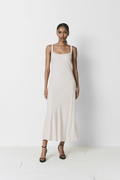 Rue Sophie Arles Dress Layered Long Dress, Long Midi Dress, Trench Jacket, Sleeveless Tshirt, Sheer Top, Evening Dresses Long, Event Dresses, Xl Dress, S Models