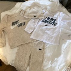 New 4 Piece Nike Baby Outfit. 2 Tops 1 Jogger 1 Cap Nike White Long Sleeve Set, Nike White Playtime Sets, White Letter Print Sets For Playtime, Baby Nike Outfit, Nike Kids Outfits Boys, Nike Toddler Girl Outfits, Nike Suit, Baby Boy Nike Outfits, Baby Clothes Nike Tech