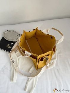 BirdinBag - Chic Studded Dual-colored Canvas Shopper Bag Canvas Shopper Bag, Preppy Bags, Style Preppy, Shopper Bag, Womens Tote Bags, Yellow Color, Army Green, Color Blocking, Two Tone