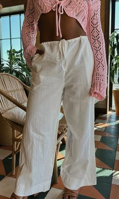 FINAL SALE, NO RETURNS Linen pants are a must have for spring break & summer vacays! These drawstring white linen pants are breathable and absolutely GORG with so many tops! Model is 5'1" with a 30 bust, 27" waist, 37" hips, and wearing a small. Model typically wears a 4. This item runs true to size. White Linen Pants Outfit Aesthetic, Coastal Pants, White Linen Pants, Tidal Wave, Linen Pants, Spring Break, White Linen, A 4, Final Sale