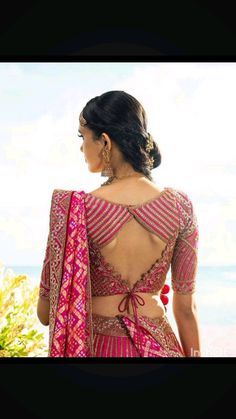 Choli Blouse Designs Latest Long Sleeve, Lahanga Blouse Design Latest, Blouse Front Neck Designs Latest, Latest Blouse Patterns, Trendy Lehenga, Collar Kurti, Sari Blouses, Choli Blouse Design, Simple Kurta