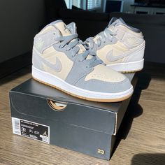 New And Never Worn -Big Kid Size 3.5y (5 In Woman’s) -Comes With Cream Laces And Box* - Style # Dn4346100 The Air Jordan 1 Mid Cream Grey Features A Cream Canvas Base That Is Then Complimented With Grey Overlays. Both The Branding On The Tongue And The Nike Symbol Shown On The Side Of The Shoe Are Featured In Grey As Well. At The Bottom, You Will Find A White Midsole And A Gum Rubber Outsole. Nike Gray Sneakers With Speckled Midsole, Gray Basketball Shoes With Speckled Midsole, Gray High-top Custom Sneakers With Speckled Midsole, Nike Gray High-top Sneakers With Round Toe, Nike Jordan High-top Shoes In Gray, Nike Jordan Shoes In Gray Lace-up, Nike Jordan Low-top Gray Shoes, Casual Gray Jordan Shoes With Round Toe, Nike Jordan Shoes In Gray With Round Toe