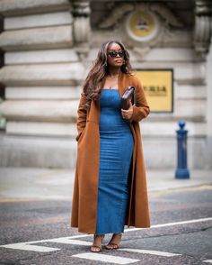 29 Fall Outfits for 40-Year-Old Women: Trendy, Classy, and Casual Ideas Denim Combination, Chic Dress Classy, Stylish Fall Outfits, Chic Fall Outfits, Effortlessly Chic Outfits, Fashion Guide, Elegant Fall, Classy Casual Outfits, Stylish Work Outfits