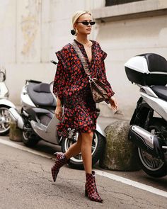 3 Fashion Brands To Make you Insta-French | Rouje, Sézane, IRO Street Style Bags, Looks Street Style, Street Style Inspiration, Mode Inspo, Inspired Outfits, Fashion 2018, Inspiration Mode, Street Chic