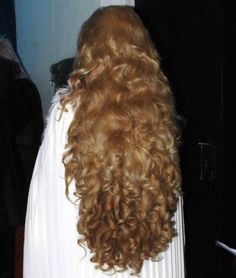 Office Updo Long Hair, Really Long Hair With Layers, Long Wavy Hair Natural, Princess Curls, Long Hair Aesthetic, Long Blonde Curly Hair, Long Curly Hairstyles, Long Hair Curly, Curly Long Hair