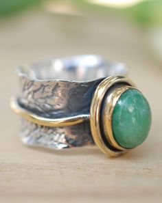 D E T A I L S — METAL: Sterling silver 925 and details in Gold Vermeil. — Stone: Emerald. 💎 The gemstones is the EMERALD Emerald is birthstone of May. BACK SIDE OF THE RING: The metal band of our rings is never completely covering the gem from the back side, so that the energy emanating from the stone will be able to flow freely toward our body and it should be quite sufficient to get the full benefit a given stone can bestow upon us. — •✧•✧•✧•✧•✧•✧•✧•✧•✧•✧•✧•✧•✧•✧•✧•✧— »» $ BU Y • M O R E • S Ring Emerald, Labradorite Ring, Plated Ring, Gold Plated Rings, Metal Band, Ring Gold, Metal Bands, Gold Plated Jewelry, Jewelry Plate