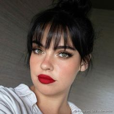 Qual é o melhor tipo de franja para cabelo alisado? Julia Adams, Paint Eyes, Happy Canada Day, Lip Paint, Fringe Hairstyles, California Love, Canada Day