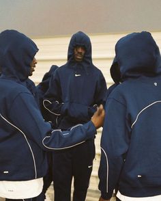 Tracksuit Aesthetic, Nike Tracksuit, Creative Photoshoot Ideas, Streetwear Men Outfits, 로고 디자인, Apparel Design, Track Jackets, Casual Fits, Look Cool