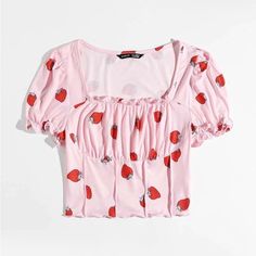 Super Soft, Super Cute Strawberry Crop Top From Shein. Pretty Items, Brain Storming, Strawberry Shirt, Top Jeans, Traje Casual, Design Clothes, Strawberry Print, Really Cute Outfits, Shein Tops