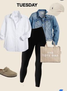 Ugg Outfits, Realistic Fashion, Boho Winter Outfits, Fall Winter Capsule Wardrobe, Birkenstock Clogs, Airport Outfits, Casual Outfits For Moms, Cool Girl Style, Winter Attire