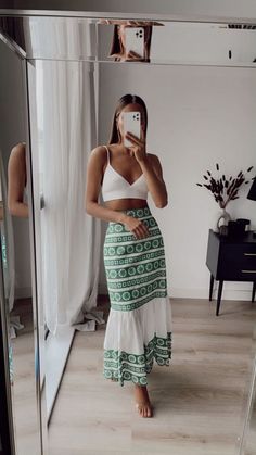 Greece Outfit, Caribbean Vacation, Summer Holiday Outfits, Europe Outfits, Italy Outfits, Cooler Look, Vacation Style, Summer Fashion Outfits