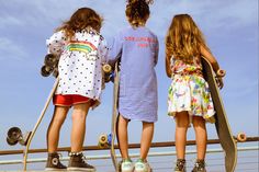 Surfer Kids, Kids Fashion Blog, Kids Inspo, Urban Kids, Baby Fashionista, Kids Summer Fashion, Retro Kids, Chit Chat, Kids Prints