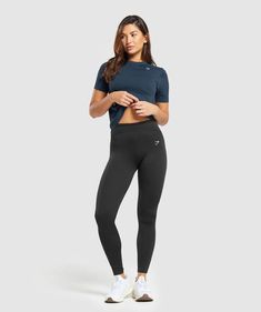 ADD A LITTLE EXTRA These collections take your staples and give you something a little bit extra. • Lightweight seamless material, great for running, cycling, light exercise, or just relaxing on your days off. Note:The Everyday collection isn't designed for heavy lifting or high-intensity training. To make it comfy af, the collection's made with a lightweight seamless material that can become sheer when it’s stretched. SIZE & FIT• Regular fit• Model is 5'8" and wears size XS MATERIALS & CARE• 100% Nylon SKU: B8A4N-UB9P Seamless Short Sleeve T-shirt For Gym, Breathable Functional T-shirt For Light Exercise, Moisture-wicking Snug Fit T-shirt For Workout, Seamless Snug Fit Short Sleeve Activewear, Seamless Short Sleeve Sports T-shirt, Seamless Short Sleeve Activewear With Snug Fit, Sports Short Sleeve Seamless T-shirt, Sports T-shirt With Seamless Construction And Short Sleeve, Technical Crew Neck Activewear For Light Exercise