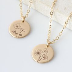 Keep your little ones close to your heart with this Personalized Birth Flower Necklace! Mom Necklace, Birth Flower Necklace, New Mom Gift, Mother's Day Gift Mother's Day Dainty Flower Charm Necklace, Dainty Birth Flower Charm Necklaces For Everyday, Mother's Day Flower Charm Necklaces, Minimalist Birth Flower Charm Necklace For Mom, Everyday Flower Charm Necklace For Mother's Day, Minimalist Jewelry With Flower Charm For Mother's Day, Minimalist Round Charm Necklace With Flower Charm, Minimalist Birth Flower Jewelry For Mother’s Day, Dainty Flower Pendant Charm Necklace For Mother's Day