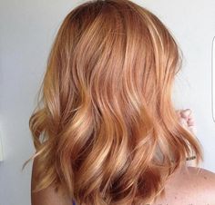 This color! ❤ Strawberry Blonde Hair Color, Strawberry Blonde Hair, Red Hair Color, Hair Inspiration Color, Strawberry Blonde, Ginger Hair, Blonde Hair Color, Blonde Highlights