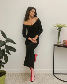 MONA DRESS - BABY RIB KNIT | La Femme Apéro Elegant Ribbed V-neck Maxi Dress, Sleek Ribbed Dress For Fall, Sleek Ribbed Fall Dress, Chic Ribbed Party Dress, Stretch Ribbed Dresses For Date Night, Spring Evening Midi Dress, Ribbed, Spring Evening Ribbed Midi Dress, Elegant Ribbed Dress For Night Out, Ribbed Stretch Dresses For Night Out