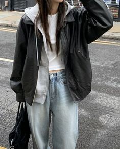 Oversized Shirt Aesthetic, Thrifted Outfits, Fashionista Clothes, New Wardrobe, Fitness Inspo, Everyday Outfits, Autumn Winter Fashion, Winter Outfits, Winter Fashion