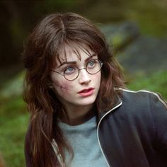 #harrietpotter #girlharry #femaleharry Harry Potter With Long Hair, Harry Potter Third Year, Female Harry Potter Fan Art, Harry Potter 3rd Year, Harry Potter Genderbend, Harry Potter Lily, Lily Harry Potter, Harry Potter Female Characters