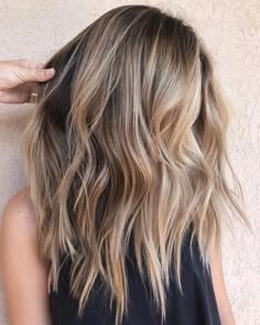 Bronde Balayage Chunky, Balayage With Teasy Lights, Long Collarbone Length Hair, Low Lights Money Pieces, Choppy Ends Haircut Medium, Medium Bronde Balayage, Summer Hair 2024 Bronde, Balayage On Mousy Brown Hair, Easy Maintenance Bronde