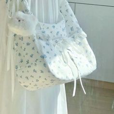 Shoulder Bag Aesthetic Outfit, Purses Aesthetic, Aesthetic Student, Shoulder Bag Aesthetic, Leather School Backpack, Kawaii Bag, Girly Pop, Kawaii Bags, My Style Bags