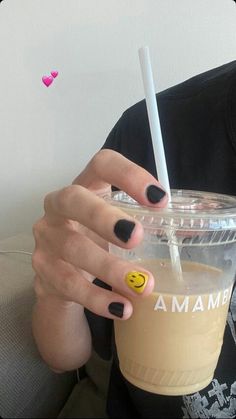 Mens Nails, Hippie Nails, Punk Nails, Art Guide, Edgy Nails, Grunge Nails, Minimal Nails, Black Nail Polish, Rainbow Nails