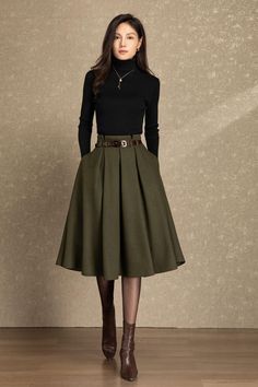 #outfit #outfitoftheday #outfitideas #outfits #outfitinspo #outfitsbacktoschool #outfitstyle #winteroutfit #y2koutfit #falloutfit Dark Academia Midi Skirt, Mid Knee Skirt Outfits, Dark Adacemia Outfits, Elegant Fall Skirt With Pockets, Full Skirt For Workwear In Fall, Fitted Winter Skirt With Pockets, Winter Full Skirt Bottoms With Pockets, Long Skirt With Pockets For Fall, Flowy Fall Skirt With Pockets