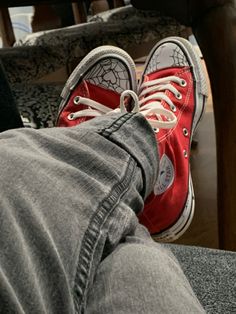 Converse Red Outfit, Red Converse Aesthetic, Spiderman Converse, Dark Red Converse, Red Converse Shoes, Red Converse Outfit