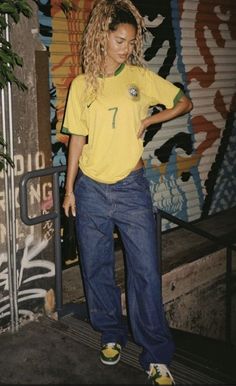 00s Mode, Outfit Vintage, Soccer Shirts, Brunch Outfit, Swaggy Outfits, Mode Inspo