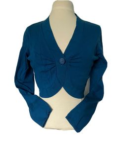 Casual Corner Women's Cardigan Blue size M. Condition is Pre-owned. Shipped with USPS First Class Package. Vintage Blue Cotton Cardigan, Blue Long Sleeve Vintage Cardigan, Fitted Long-sleeved Blue Cardigan, Silk Cardigan, First Class, Womens Cardigan, Cardigans, Long Sleeve Blouse, Fashion Outfits