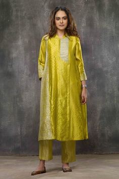 Shop for Bodhi Tree Yellow Brocade Silk Woven Overlap Kurta And Pant Set for Women Online at Aza Fashions Silk Kurti Designs, Kaftan Designs, Latest Dress Design, Kurta Style, Bodhi Tree, Casual Indian Fashion, Cotton Kurti Designs, Traditional Indian Outfits, Dress Design Patterns