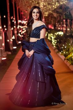 Engagement Look For Girl, Wedding Function Dresses, Engagement Dress For Bride, Function Dresses, Wedding Lehenga Designs