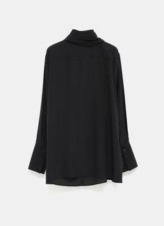 Blusa de seda de Givenchy de manga larga con lavalliere extraíble. Escote de pico con detalle de lazada y puños abotonadas. Hecho en Italia. Talla normal, elige tu talla habitual. Tallaje francés. Classic Long Sleeve Blouse For Evening, Classic Long Sleeve Evening Blouse, Evening Long Sleeve Blouse With Tie Sleeves, Evening Blouse With Tie Sleeves And Long Sleeve, Evening Blouse With Tie Sleeves, Evening Blouse With Long Tie Sleeves, Fall Evening Tops With Button Cuffs, Silk Tops With Concealed Placket For Fall, Elegant Fall Tops With Fold Down Collar