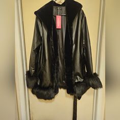 Nwt Vegan Faux Fur Lined Pleather Jacket Shein Size 4x Comes From Smoke Free Pet Friendly Home. Rockstar Fur Coat, Black Faux Leather Outerwear With Faux Fur Trim, 60s Jacket, Cropped Faux Leather Jacket, Faux Leather Jacket Women, Black Motorcycle Jacket, Black Fur Coat, Shein Jackets, Black Faux Fur Jacket