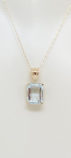 Aquamarine 1.35Ct / 6.06 Ct 14k Yellow Gold Pendant / Necklace. Natural stone. 14k gold Chain necklace. Rectangle Gemstone Jewelry. Aquamarine Lover. March Birthday Stone. Product Info: - Stone Measures: 1.35 Ct 6x5mm / 6.06 Ct 11x8mm Rectangle Aquamarine, - Color: Light Blue. - Pendant Measures: 13x5mm 1.35Ct / 18x8mm 6.06 Ct - Metal: 14k Yellow Gold. - Chain Length: 18 Inches Rope Chain - Made in USA. - Nice Gift Box Included. Jewelry Aquamarine, Birthday Stone, March Birthday, Aquamarine Pendant, Blue Pendant, Aquamarine Jewelry, Yellow Gold Pendants, Dream Jewelry, Stylish Jewelry