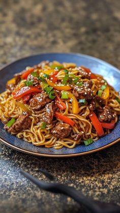 Savor the Flavor: Easy Beef Chow Mein Recipe at Home! Blackstone Cowboy Stir Fry, Black Stone Stir Fry Recipes, Blackstone Stir Fry Recipes, Recipe For Stir Fry, Beef Chow Mein Recipe, Blackstone Recipe, Easy Beef Stir Fry, Beef Chow Mein, Beef Stir Fry Recipes