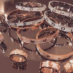 Glitter Photography, Rings And Bracelets, Diamond Image, Expensive Jewelry, Dream Jewelry, Gold Jewelry Fashion