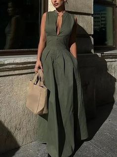 Summer Floor-length Maxi Dress For Work, Chic Maxi Dress With Pockets For Party, Elegant Solid Color Maxi Dress For Day Out, Chic Party Maxi Dress With Pockets, Elegant Solid Maxi Dress For Day Out, Formal Solid Color Maxi Dress For Summer, Formal Solid Color Summer Maxi Dress, Chic Sleeveless Floor-length Summer Dress, Summer Formal Maxi Dress In Solid Color