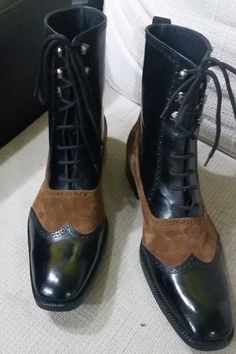 Upper: High Quality Calf-Skin / Suede Leather Inner: Soft Leather Sole: Leather Gender : Male Heel: Leather Color: Black / Brown Style: Ankle High Wingtip Boot Ankle High Boots Outfit, Wingtip Boots, Quality Leather Boots, Custom Design Shoes, High Ankle Boots, Brown Style, Military Boots, Brown Fashion, Boots Outfit