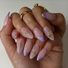 Purple Nails With Swirls, Purple Nails For Hoco, Princess Nails Almond, Once Upon A Time Nails, Purple Inspired Nails, Taylor Swift Nail Ideas Speak Now, Purple Bridesmaid Nails, Euphoria Themed Nails, Lilac Gold Nails