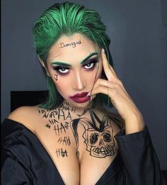 Black Woman Joker Costume, Joker Glam Makeup, Women Joker Makeup, Glam Joker Makeup, Jared Leto Joker Costume Female, Joker Make Up Female, Joker Female Makeup, Joker Face Makeup, Joker Nails Designs