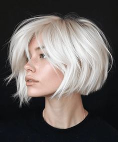 Silver Hair Bob Haircut, Shaggy Bob Fine Hair, Briana Cisneros Hair, Lived In Platinum Blonde, Platinum Blonde Bob With Bangs, Edgy Blonde Hair Grunge, Short Blonde Hair With Layers, Blonde Choppy Bob