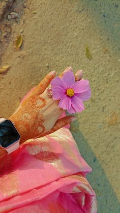 Iphone Wallpaper Stars, Rose Pic, Face Selfie, Bengali Bride, Hand Pic, Bangla Quotes, Saree Poses, Hijab Aesthetic